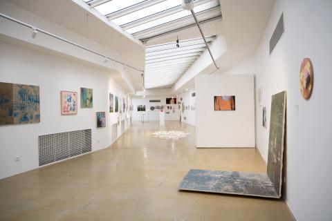 BLŠÁK – súčasného umenia